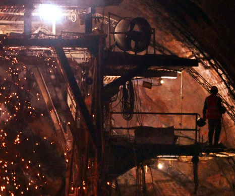 海底高鐵隧道建設(shè)過(guò)程中手拉葫蘆的作用